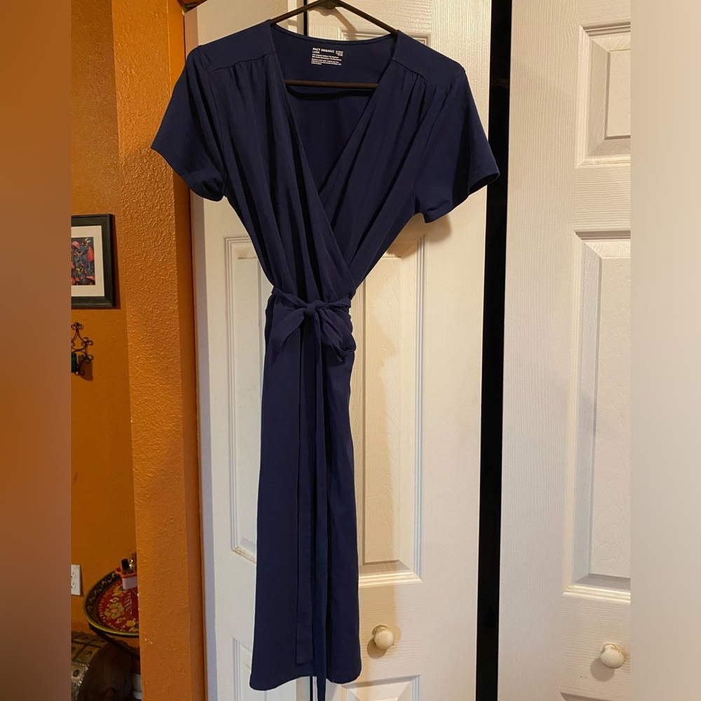 Pact organic cotton wrap dress —navy